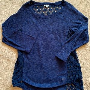 Eyeshadow blue thermal with floral detailing